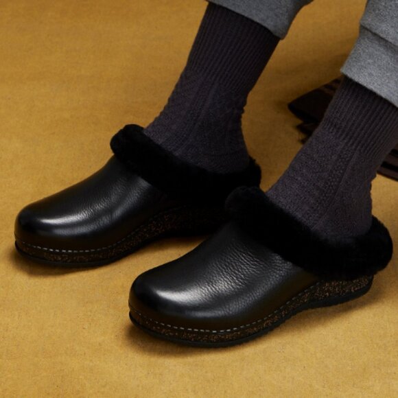 new Dansko Magda Leather and Sheepskin clog 252 - Picture 5 of 15